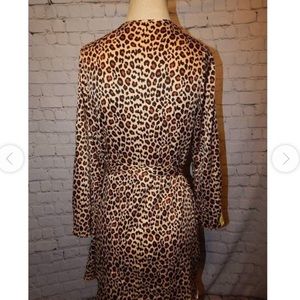 Betsy Johnson glamorous leopard print & silk robe